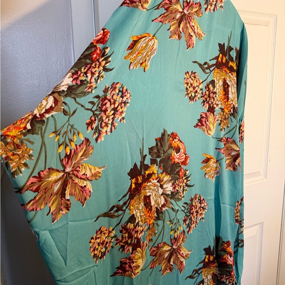 Umgee Teal Floral Kimono - Picture 5 of 6